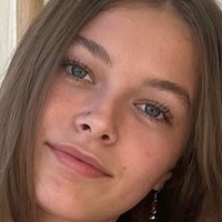 Anika Grace Nude