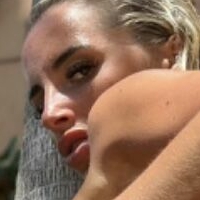 b3ttyb00p673xo Nude