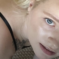Blonde Peche Nude