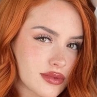 Lea Stays Peachy Nude