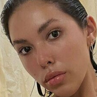 livmia Nude