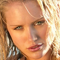 Nicky Whelan Nude