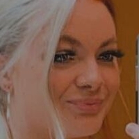qquueeeennbbbb Nude
