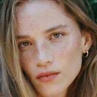 Rebecca Leigh Longendyke Nude