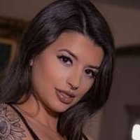 Rieli jean Nude