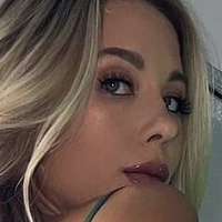 Sara Houchens Nude