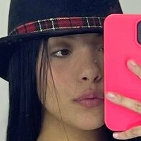 seliname Nude