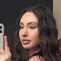 valaddall Nude