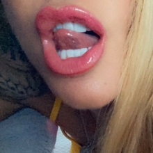 Victoria Lomba Nude
