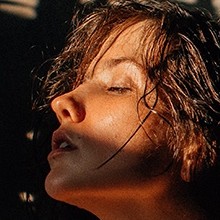Victoria Noir Nude