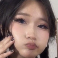 y3miku Nude