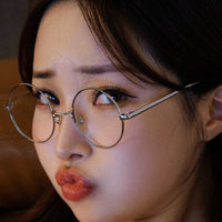 Yeonavi Nude
